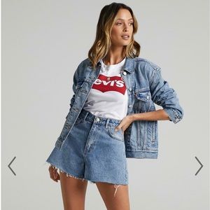Levi’s Ex-Boyfriend Trucker Jacket in Soft as Butter Medium Wash